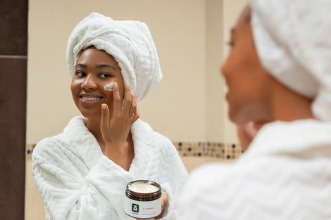 Les étapes clés d'une routine skincare visage complète